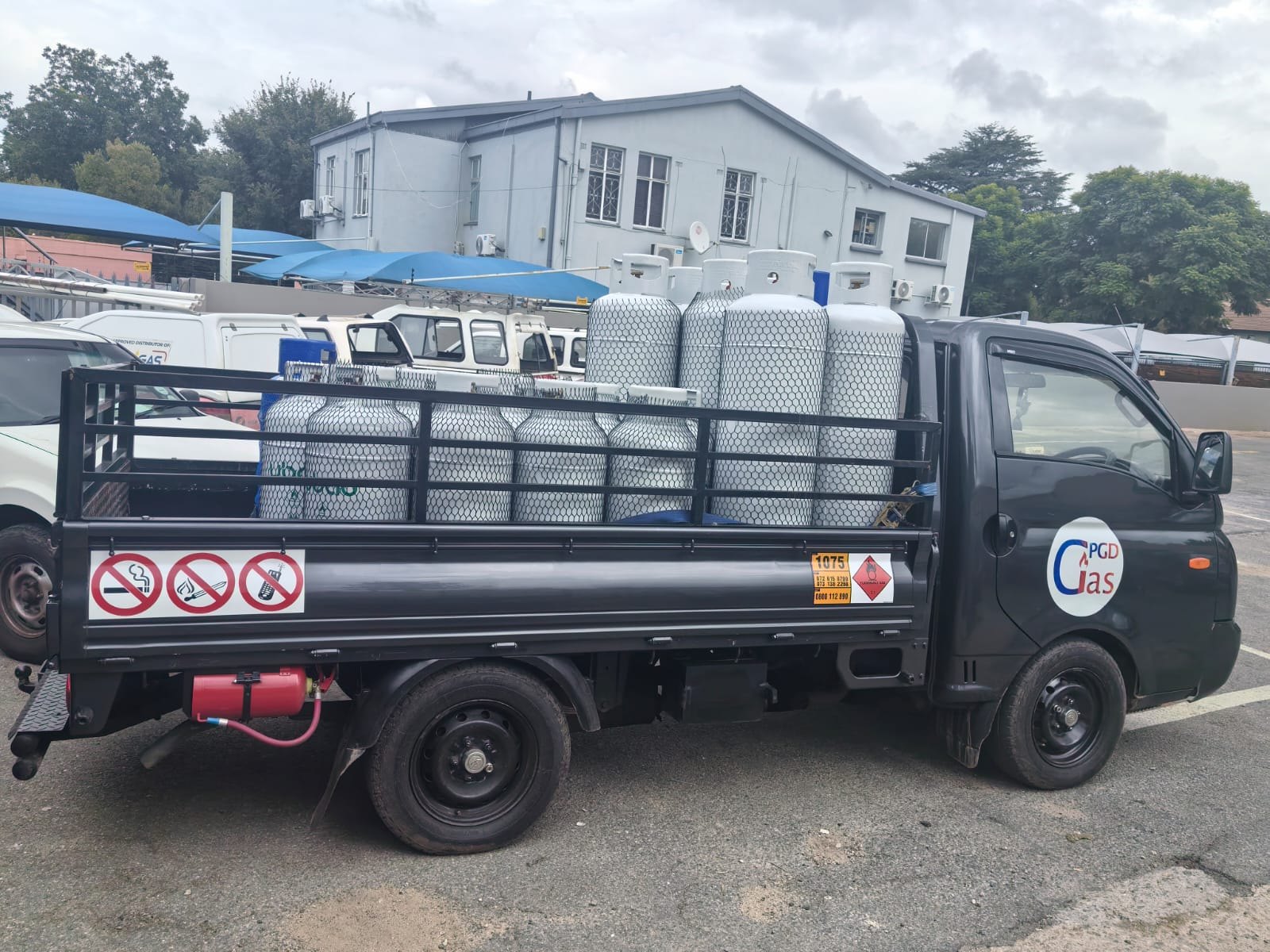 PGD delivery vehicle with LPG cylinders